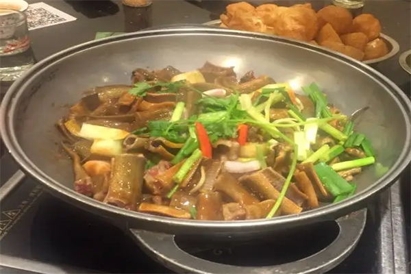 大嫂镬仔招牌火焰鹅