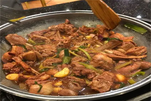 大嫂镬仔招牌火焰鹅