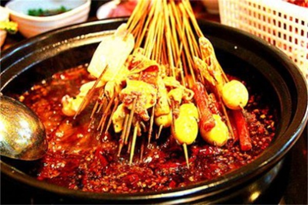 爱辣屋砂锅串串香加盟