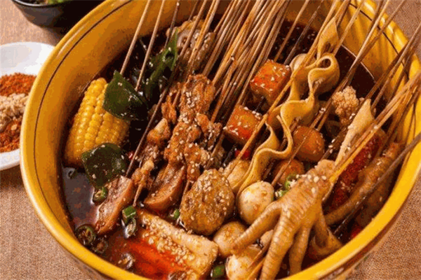 爱辣屋砂锅串串香加盟