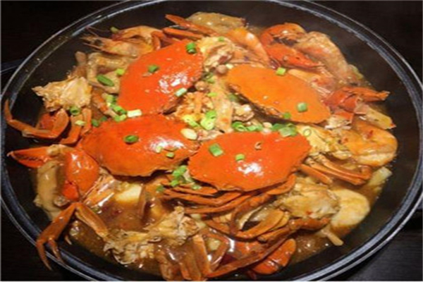 品飞翔黄焖仔排饭加盟