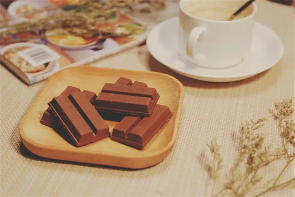 华曦休闲食品