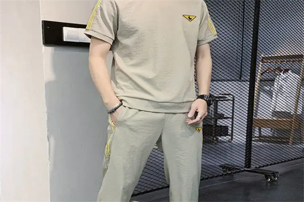 宾菲变色服饰加盟