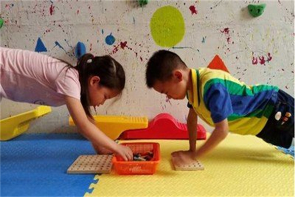 小海伢感统训练中心