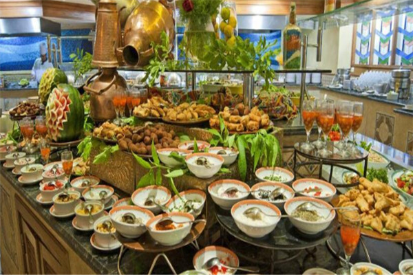 食尚转转乐自助餐加盟