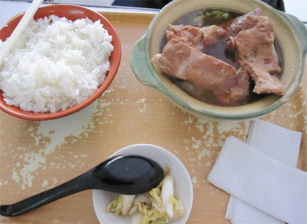 流浪人家排骨米饭