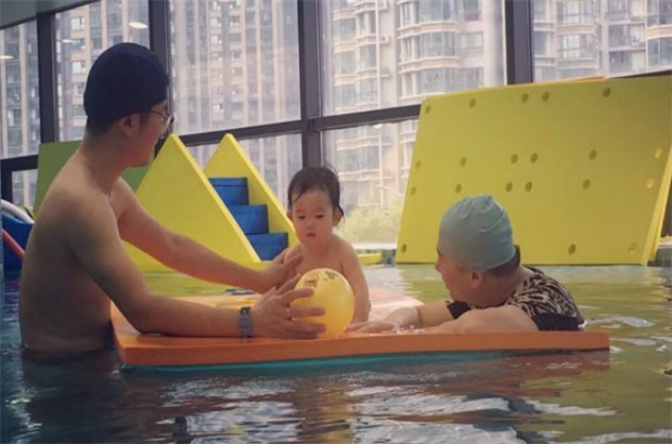 波比童话婴幼儿水育