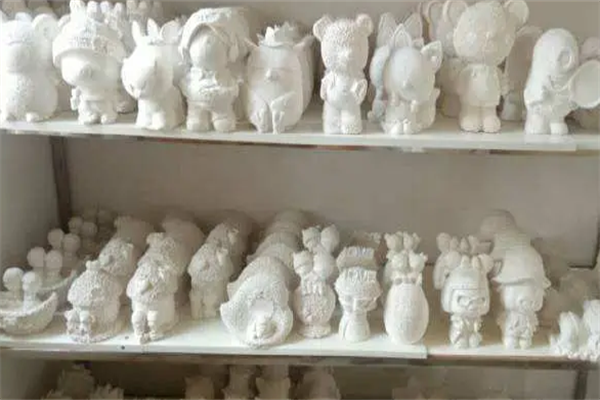 涂鸦王国石膏像彩绘