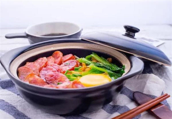 粮里煲仔饭