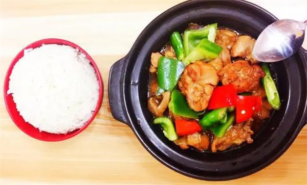 福宇记黄焖鸡米饭