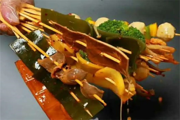 亿东郊小郡肝串串