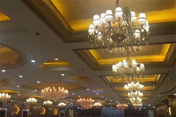 宝明城海鲜酒家
