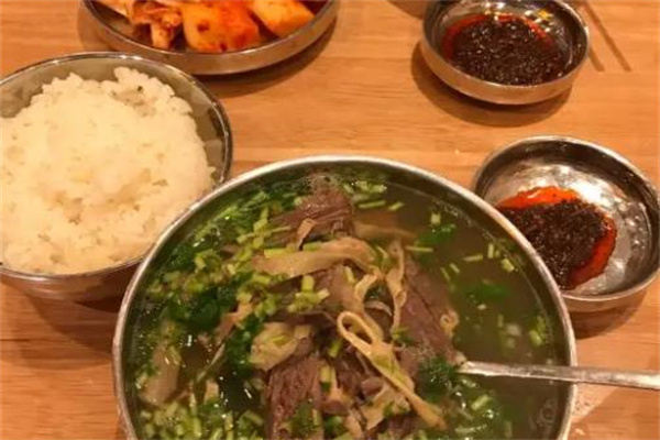 春满人间汤饭
