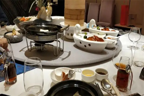 宝明城海鲜酒家