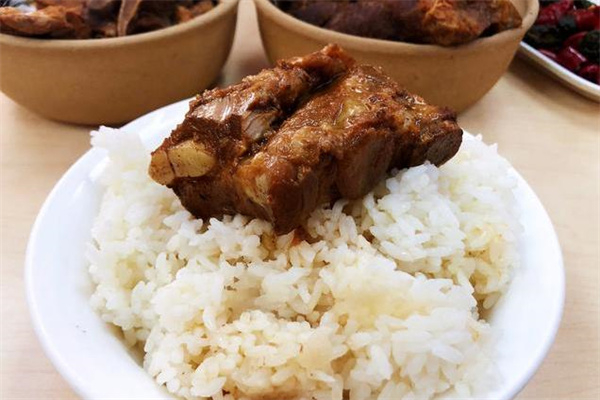 塔可排骨米饭