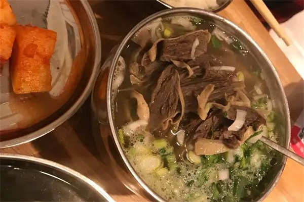 春满人间汤饭