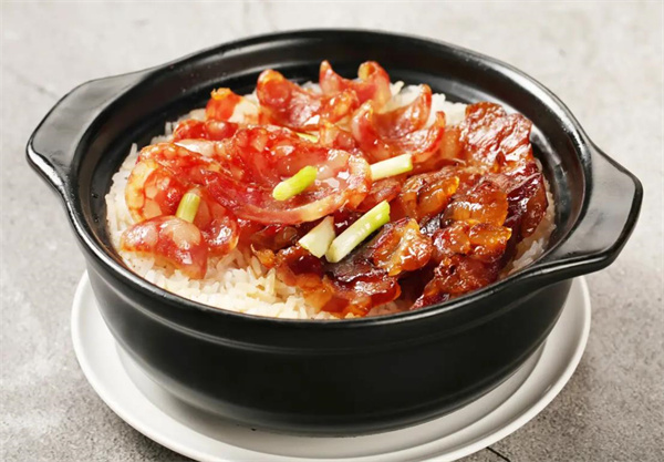 暖记腊味煲仔饭