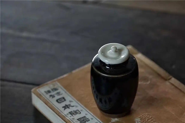唐物茶入加盟