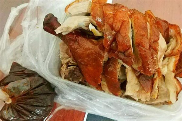 南风烤鸭加盟