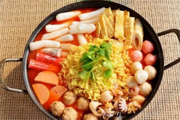亲古韩国年糕火锅