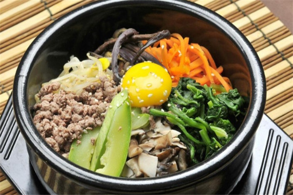 汉兰山石锅拌饭加盟