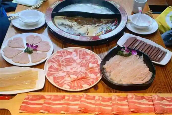 潮鼎记潮汕牛肉火锅