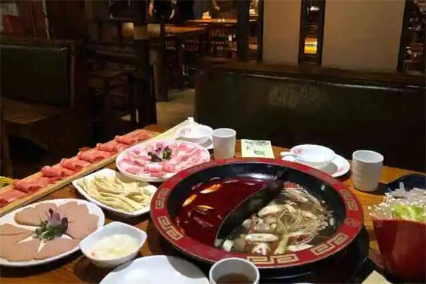 潮鼎记潮汕牛肉火锅
