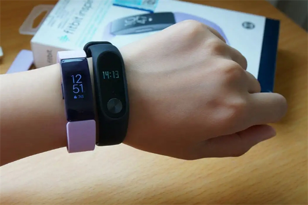 fitbit智能手环