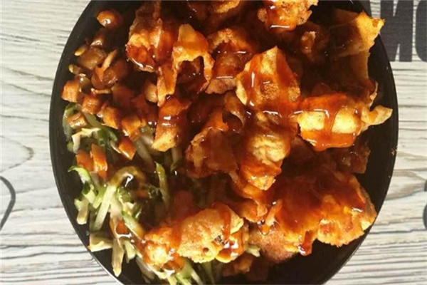 俏亿佳脆皮鸡拌饭加盟