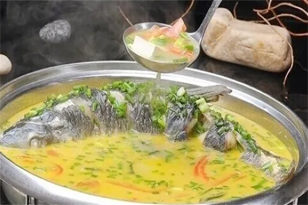 上品柴火鱼加盟