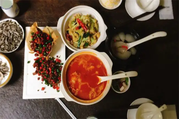 爱的奉献中餐