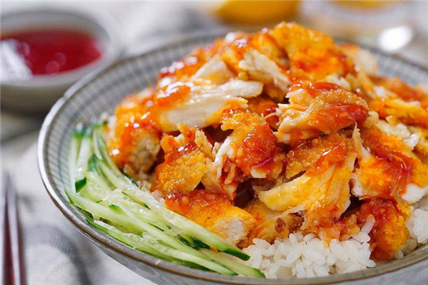 俏亿佳脆皮鸡拌饭加盟