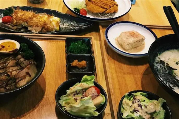 岩岛饭堂