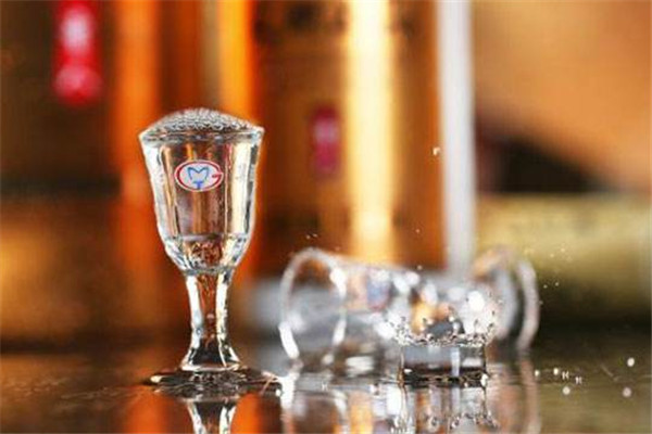 宾闻喜宴白酒