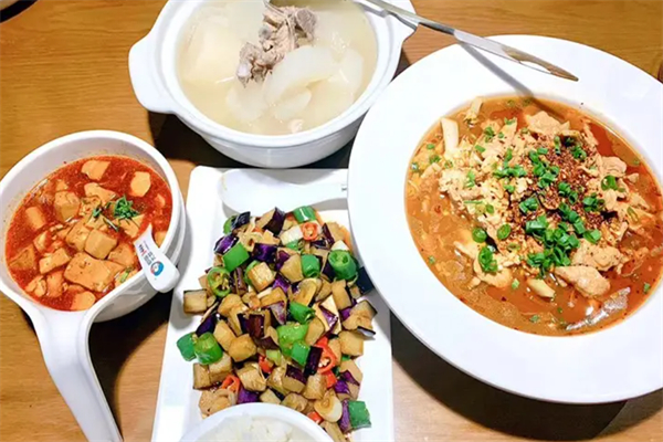 爱焰惠中餐加