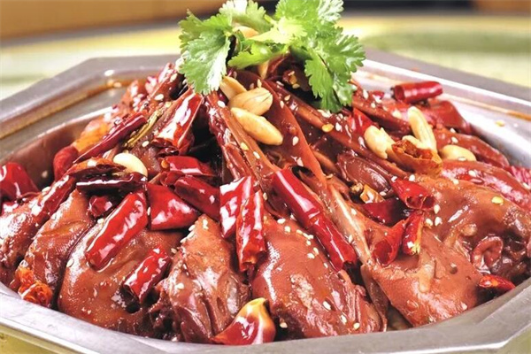 鸿福燕都干锅辣鸭头