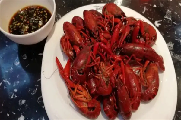 安登逸小龙虾简餐