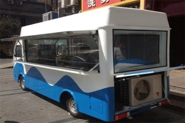 科荣小吃车
