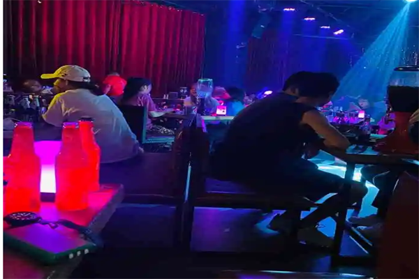 青年酒吧YOUTH CLUB