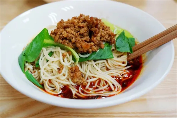 鼎鼎小面加盟