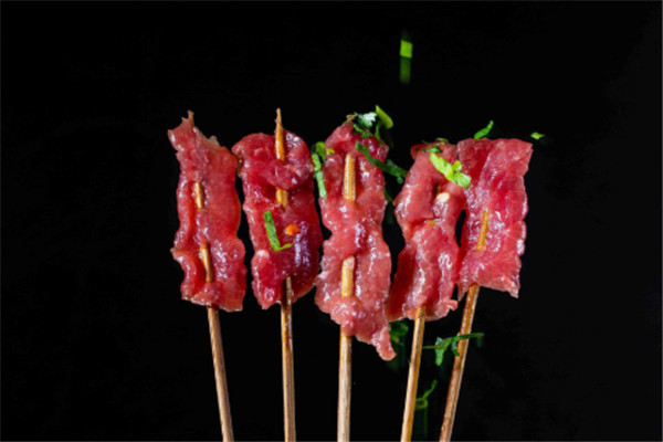 啵啵鲜牛肉串串香加盟