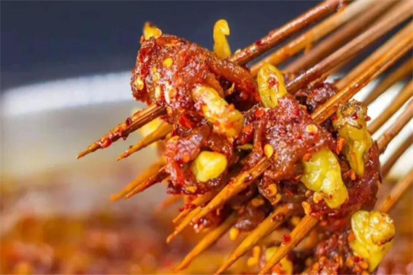 啵啵鲜牛肉串串香加盟