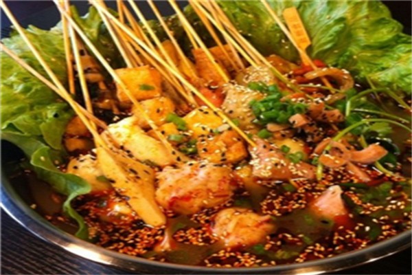 辣风彩鲜牛肉串串