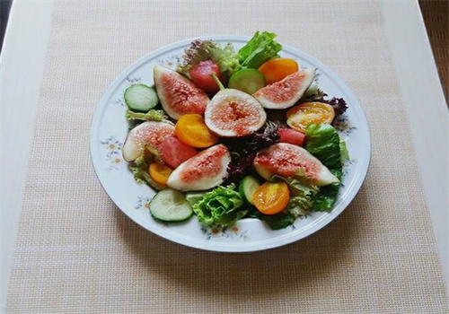 無二花食沙拉