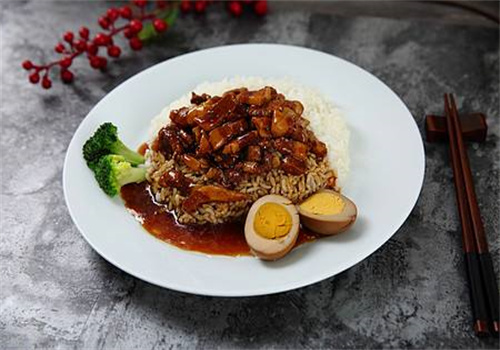 淡水士林卤肉饭
