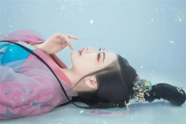 梓古装摄影加盟