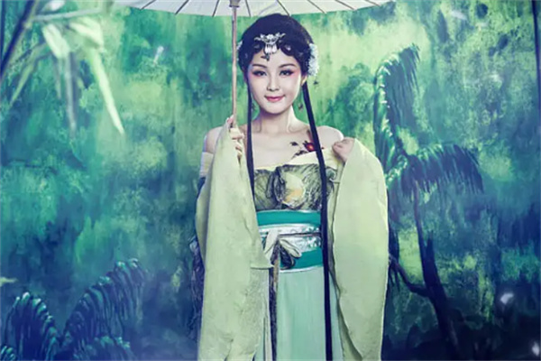 梓古装摄影加盟