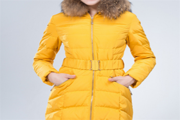 雅姿雪羽绒服