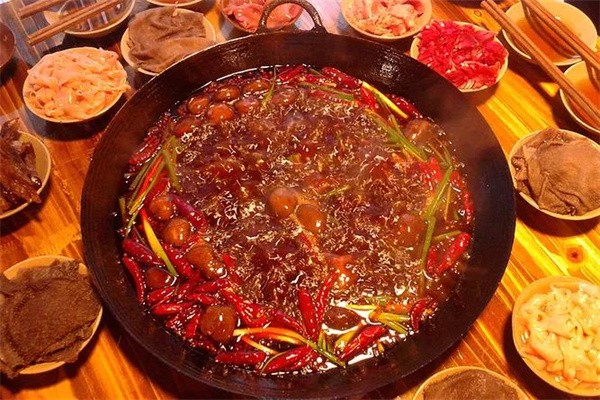 乐动天下火锅加盟