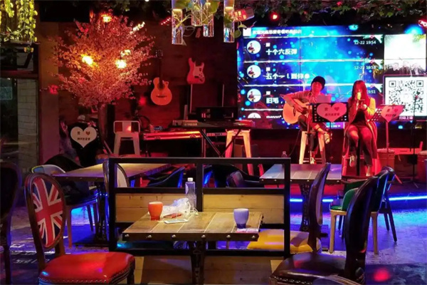 雲CLUB音乐主题餐吧
